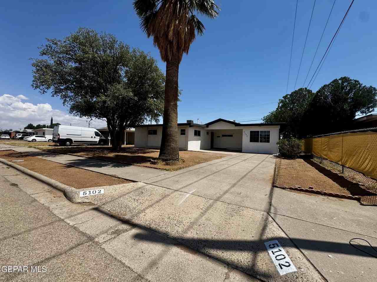 5102 Beals Dr - Photo 2 of 21