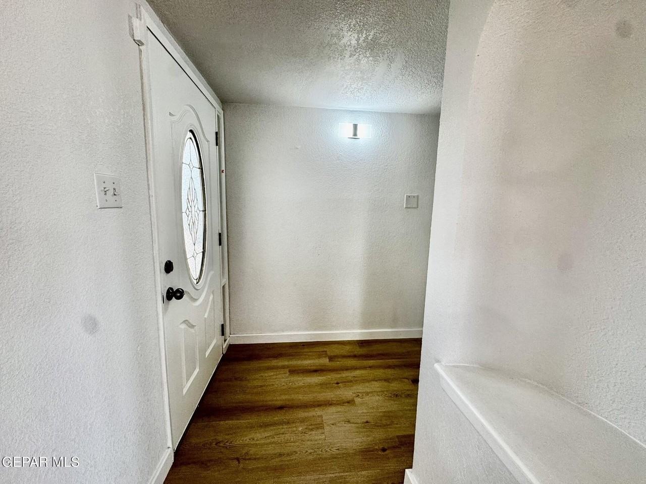 5102 Beals Dr - Photo 4 of 21
