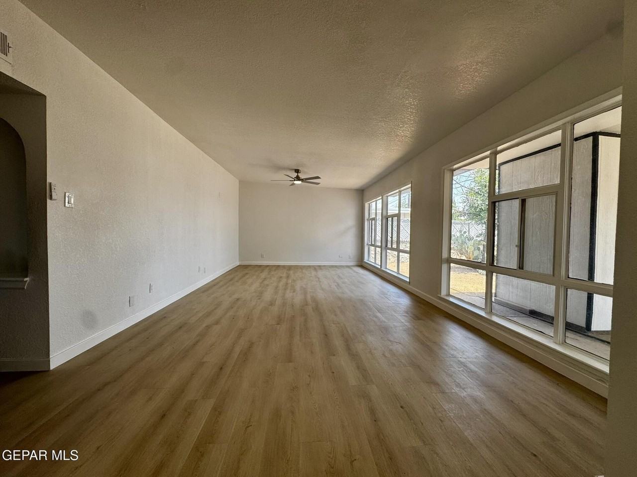 5102 Beals Dr - Photo 6 of 21