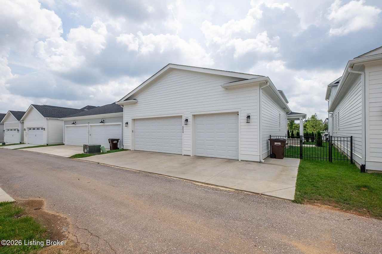 6024 Passionflower Dr - Photo 6 of 50