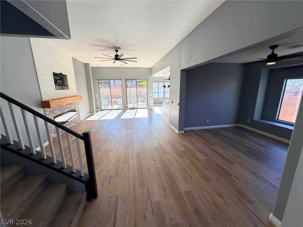 8137 Slate Falls St - Photo 3 of 36