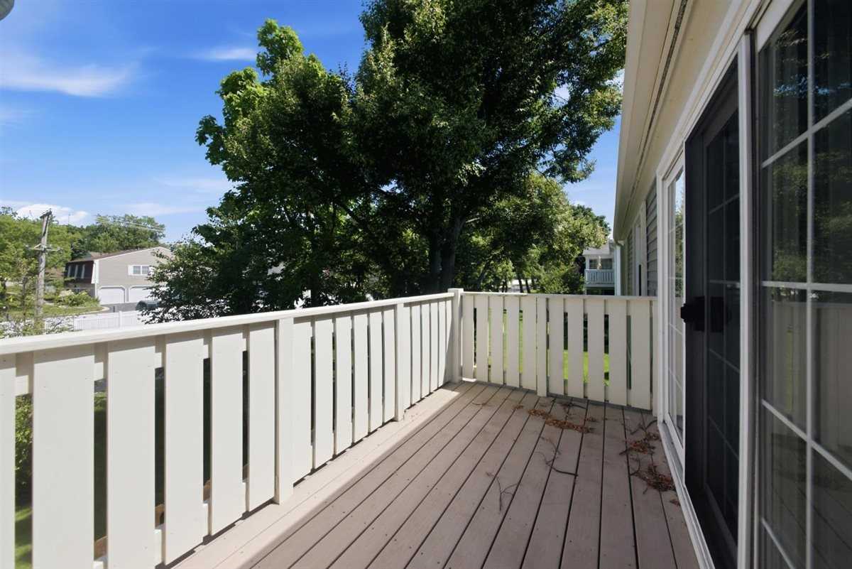 1671 Grosvenor Cir #C - Photo 6 of 18