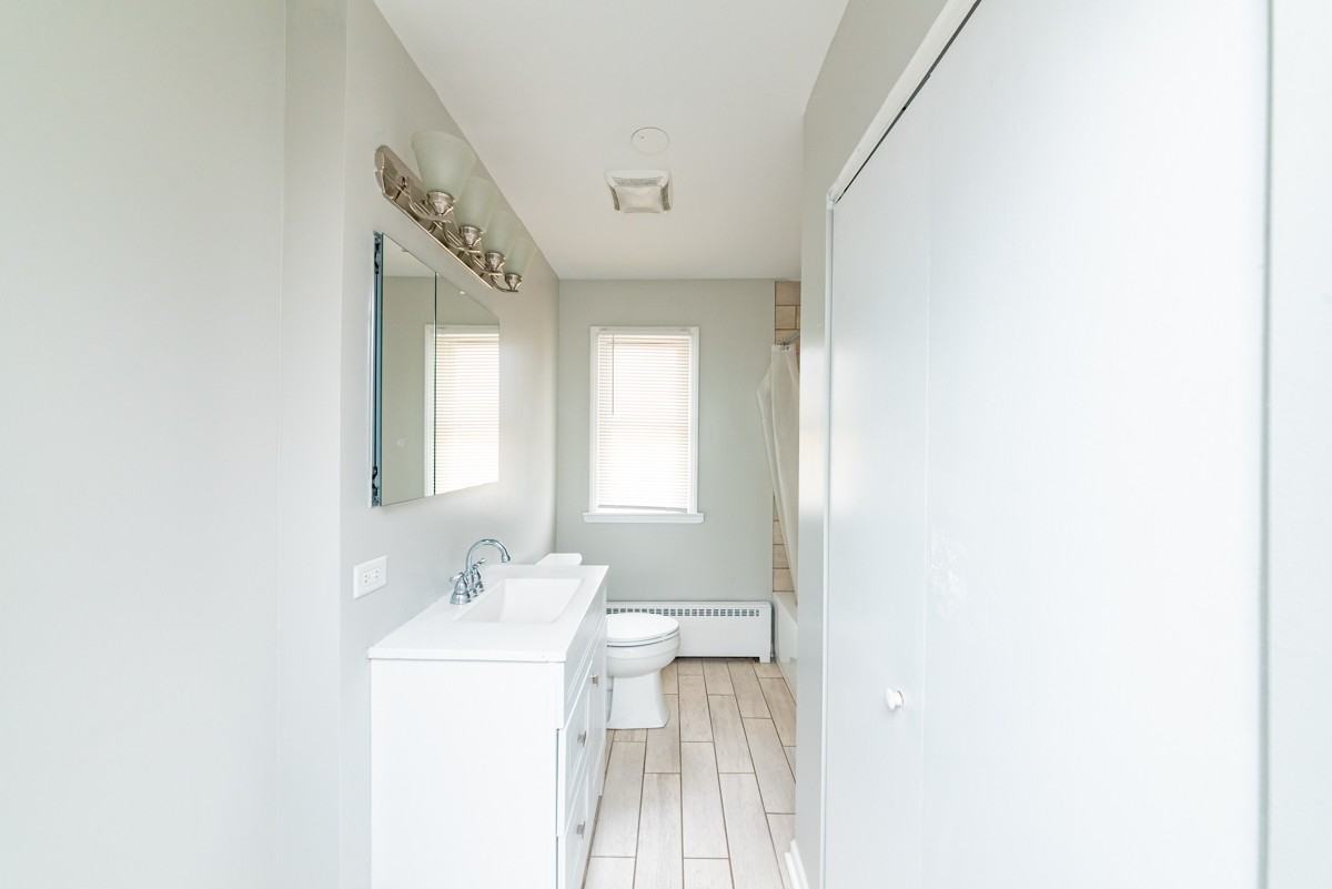 3058 N Kostner Ave #2W - Photo 6 of 11