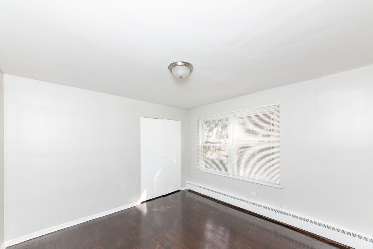 3058 N Kostner Ave #2W - Photo 7 of 11