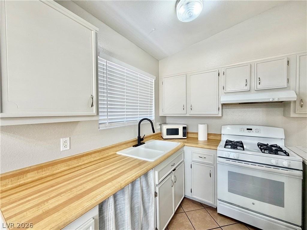 6144 Rosalita Ave - Photo 5 of 25