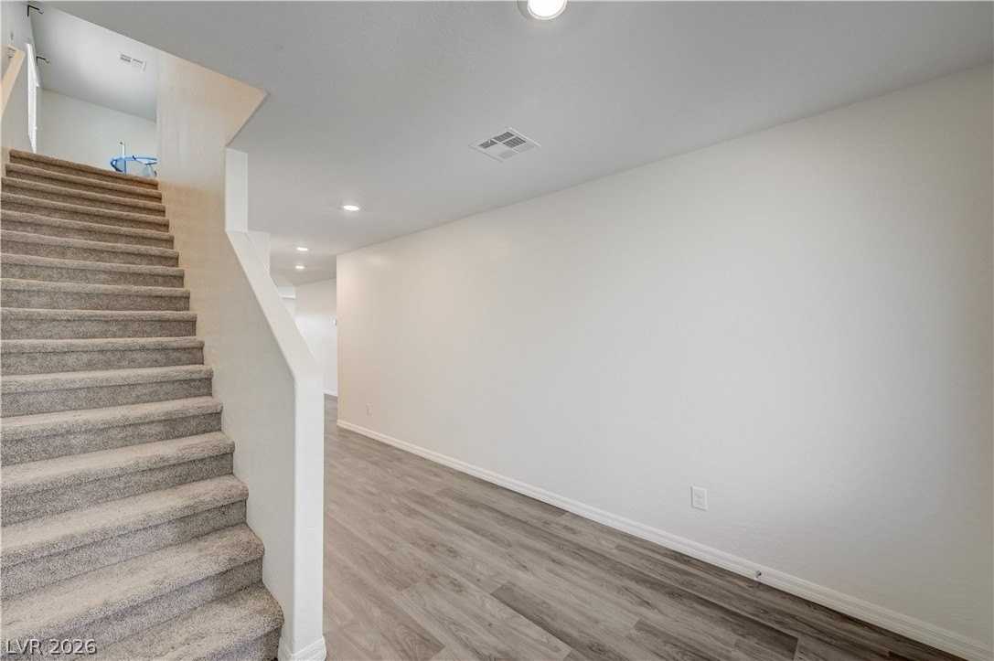 4116 Gold Desert St - Photo 4 of 46