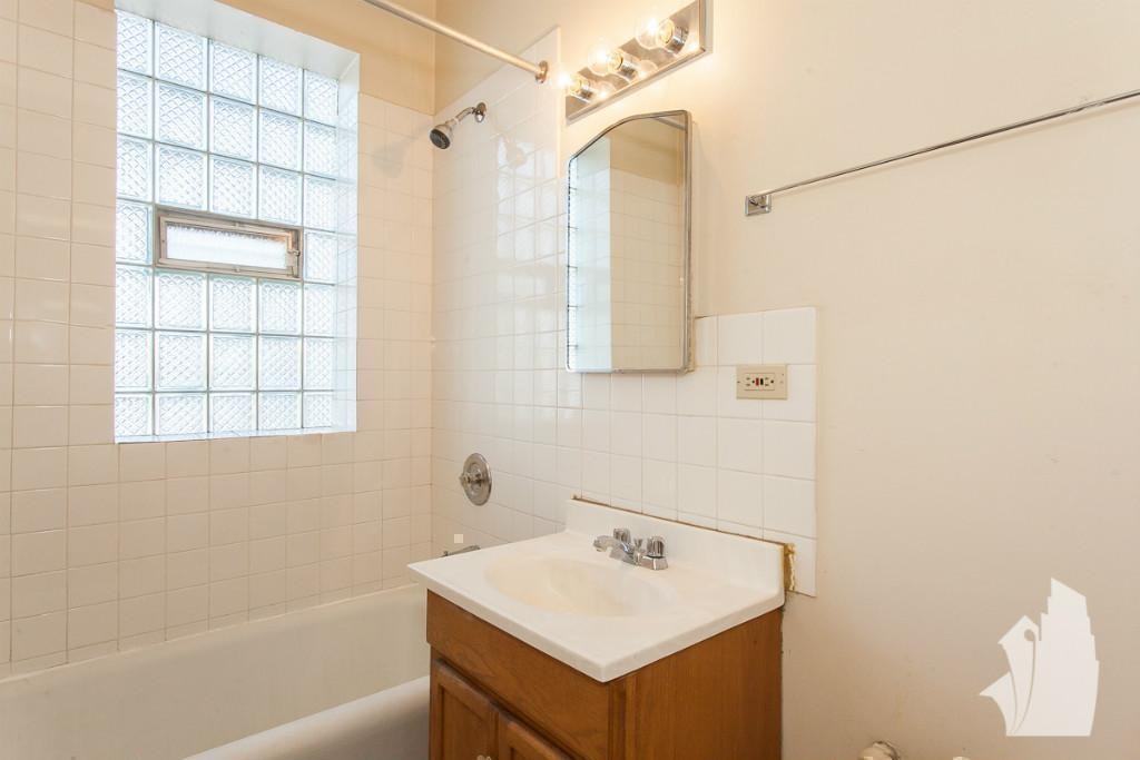 1050 W George St #214 - Photo 7 of 8
