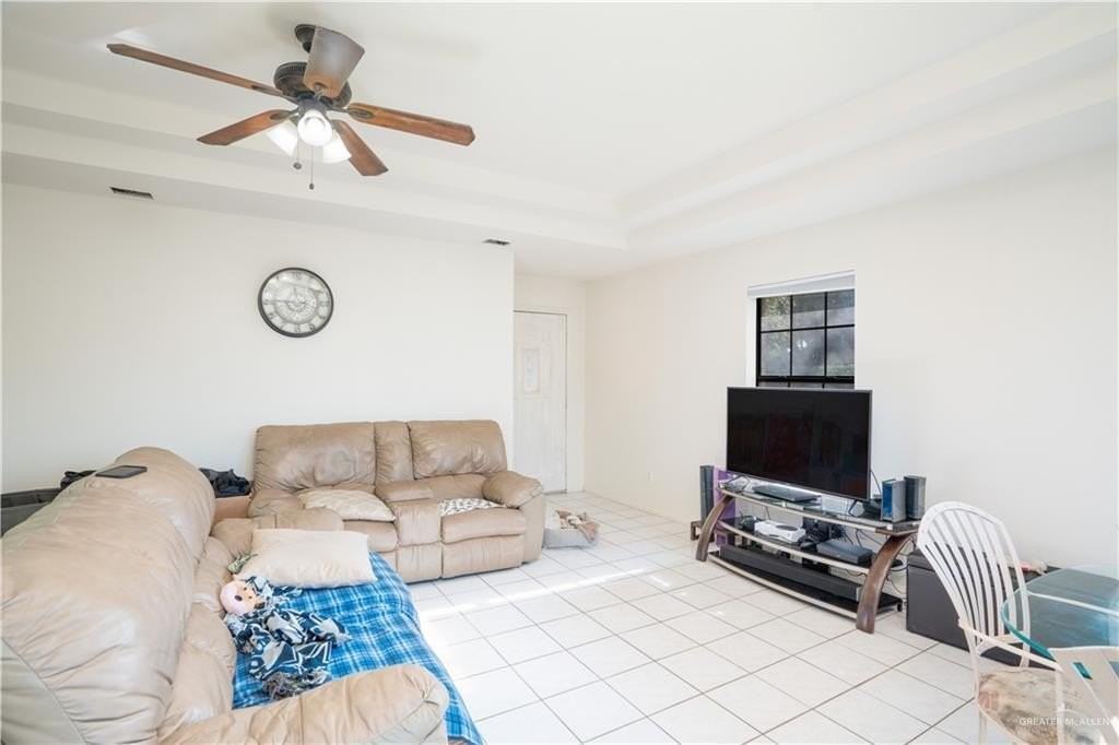 2702 Bluejay St - Photo 4 of 27