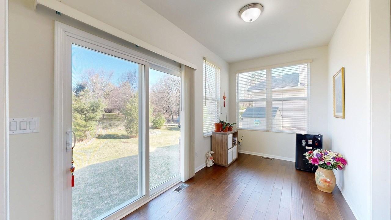 2901 Dillon Dr - Photo 5 of 22