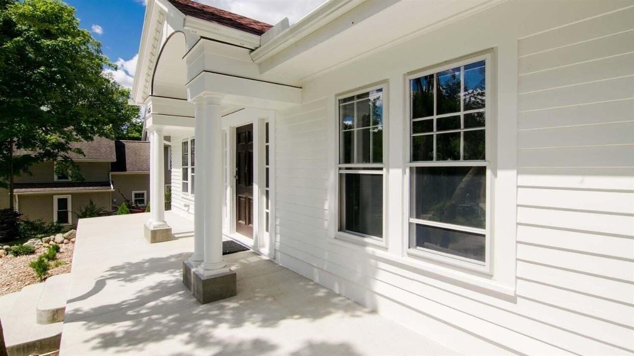 1435 Broadway St - Photo 3 of 32