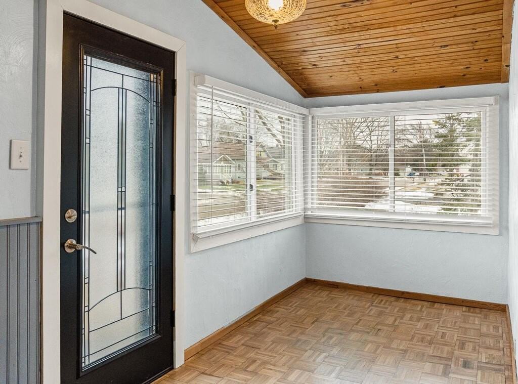 309 Friant St - Photo 2 of 37