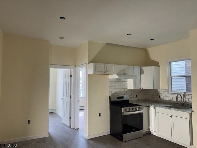 213 Harrison Ave - Photo 3 of 11