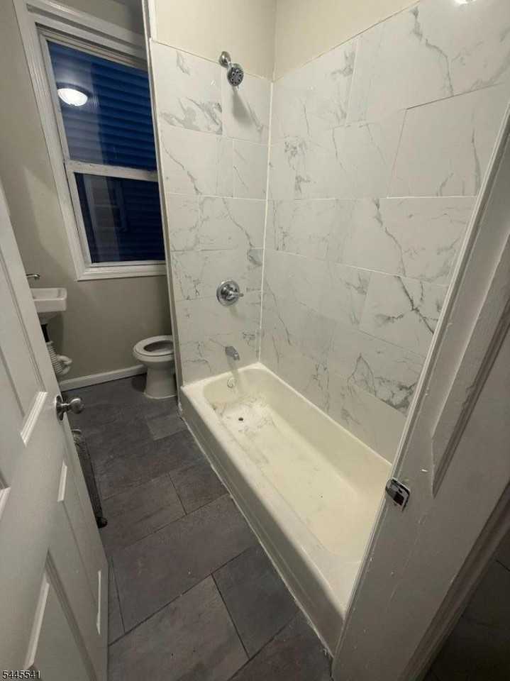 115 Seymour Ave #1 - Photo 3 of 7