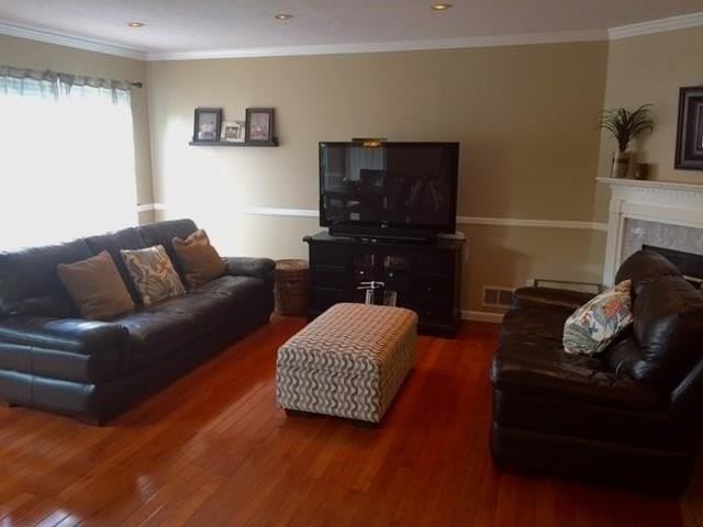 28 Juniper St - Photo 5 of 13