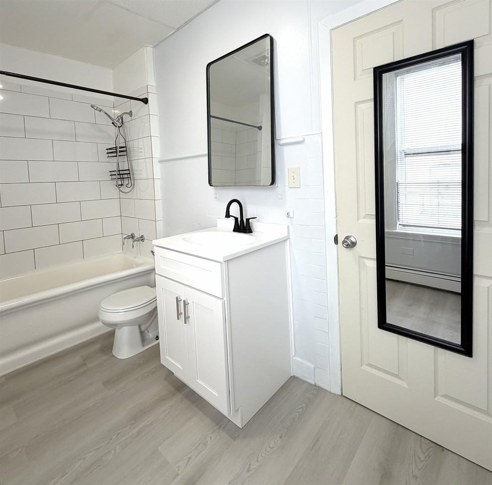 281 Garfield Ave #2 - Photo 6 of 22