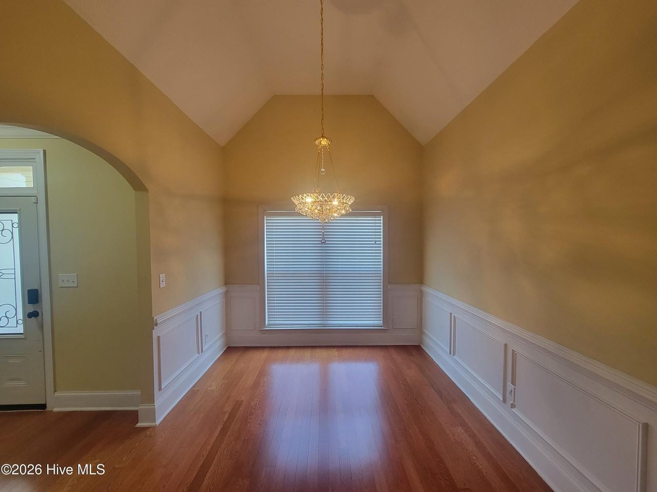 1010 Barrett Dr - Photo 2 of 24