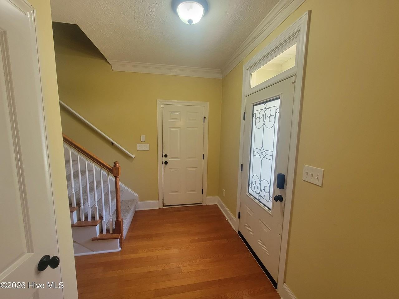 1010 Barrett Dr - Photo 3 of 24