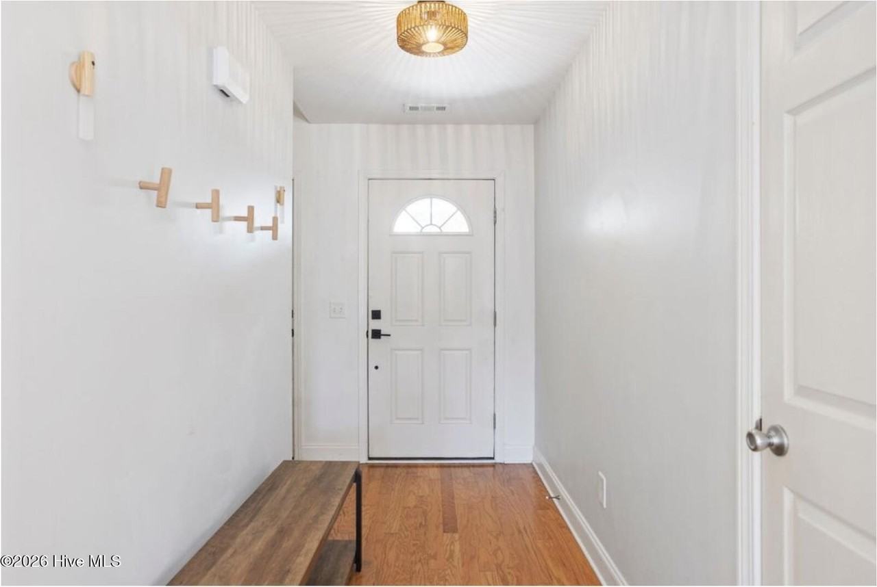 8637 Plantation Landing Dr - Photo 3 of 24