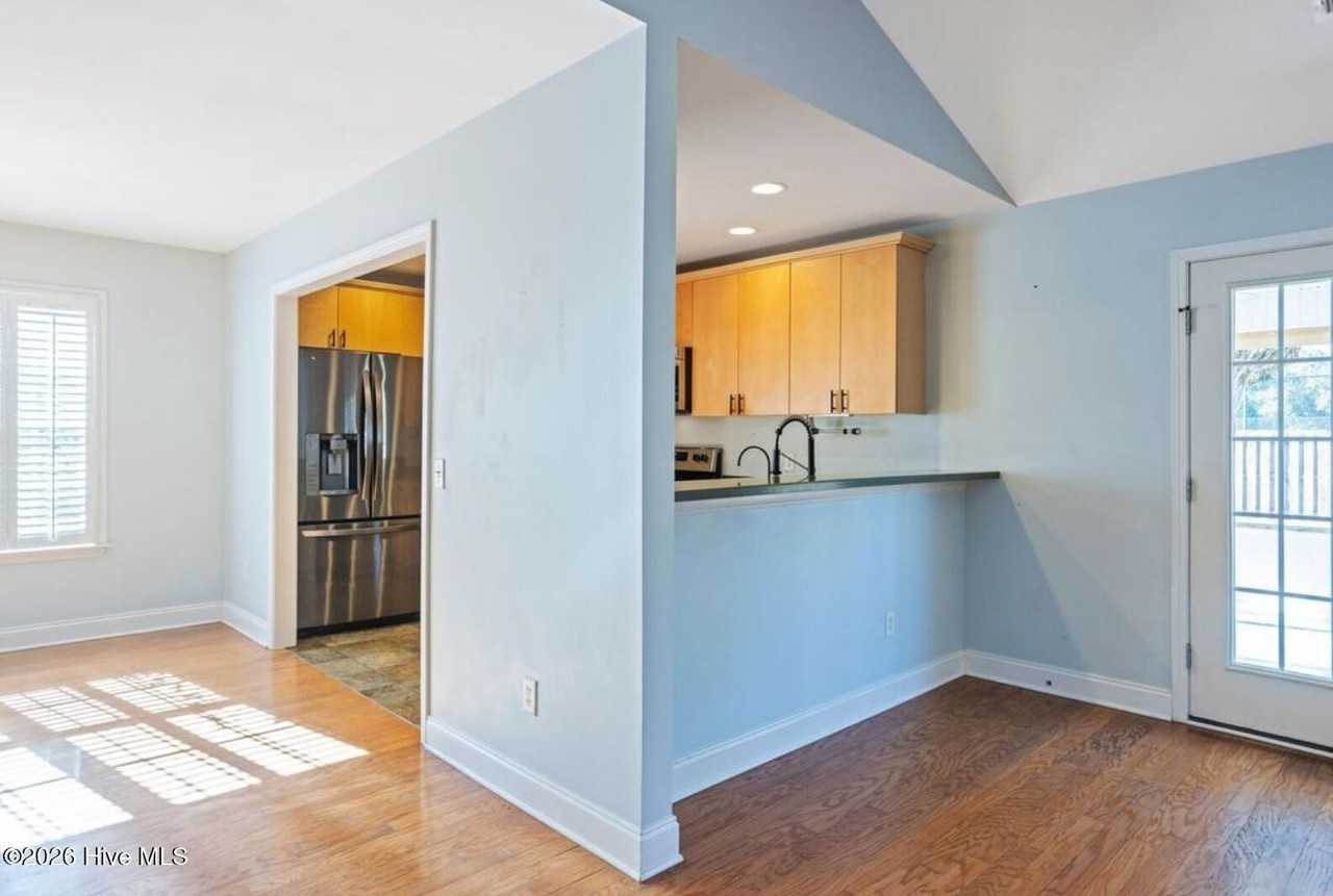 8637 Plantation Landing Dr - Photo 6 of 24