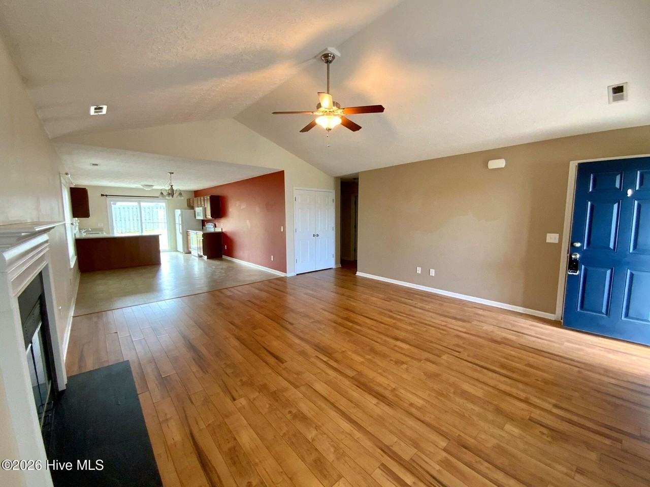 329 Rose Bud Ln - Photo 3 of 21