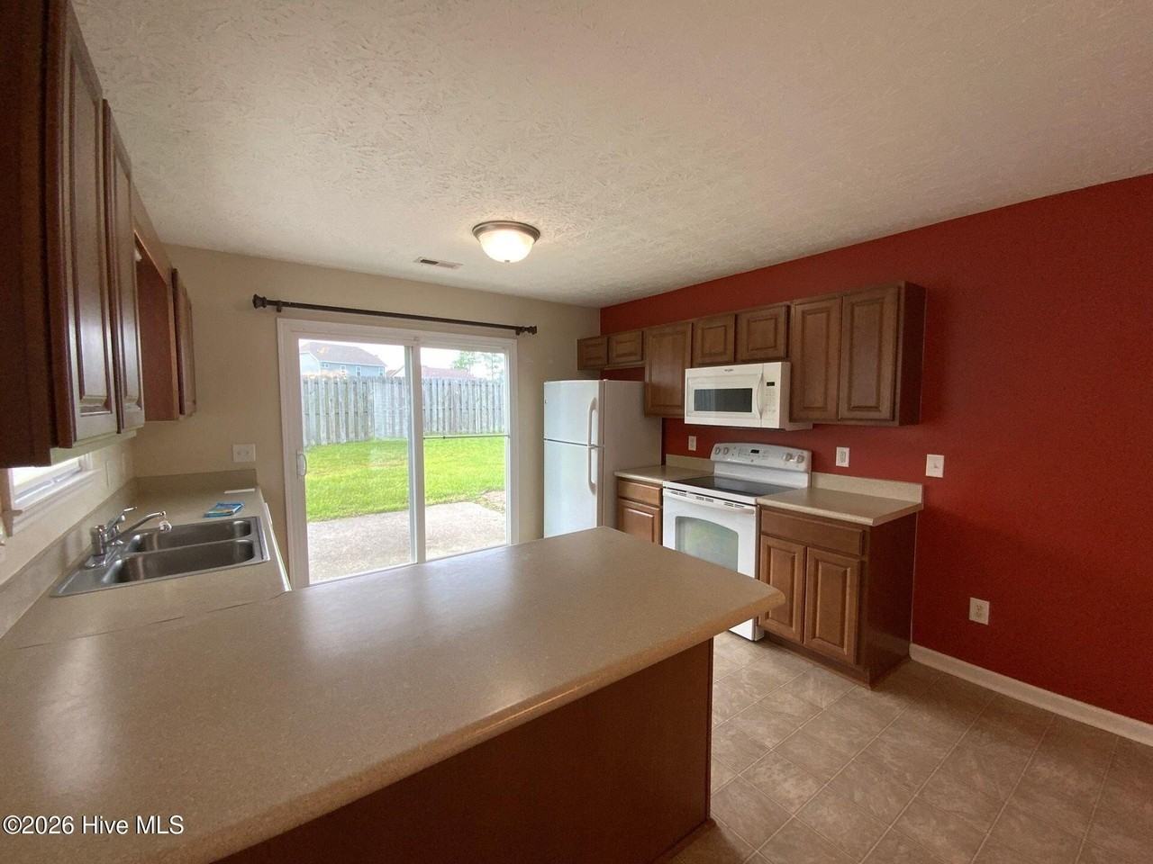 329 Rose Bud Ln - Photo 5 of 21