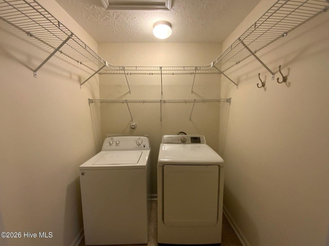 329 Rose Bud Ln - Photo 6 of 21
