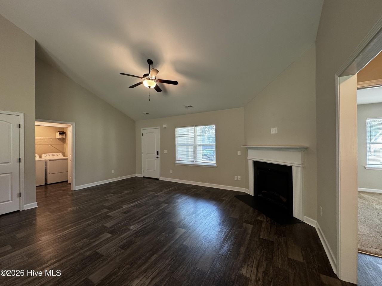 232 Westfield Dr - Photo 3 of 20