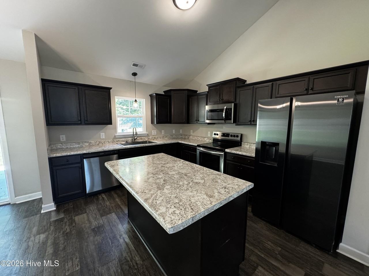 232 Westfield Dr - Photo 6 of 20