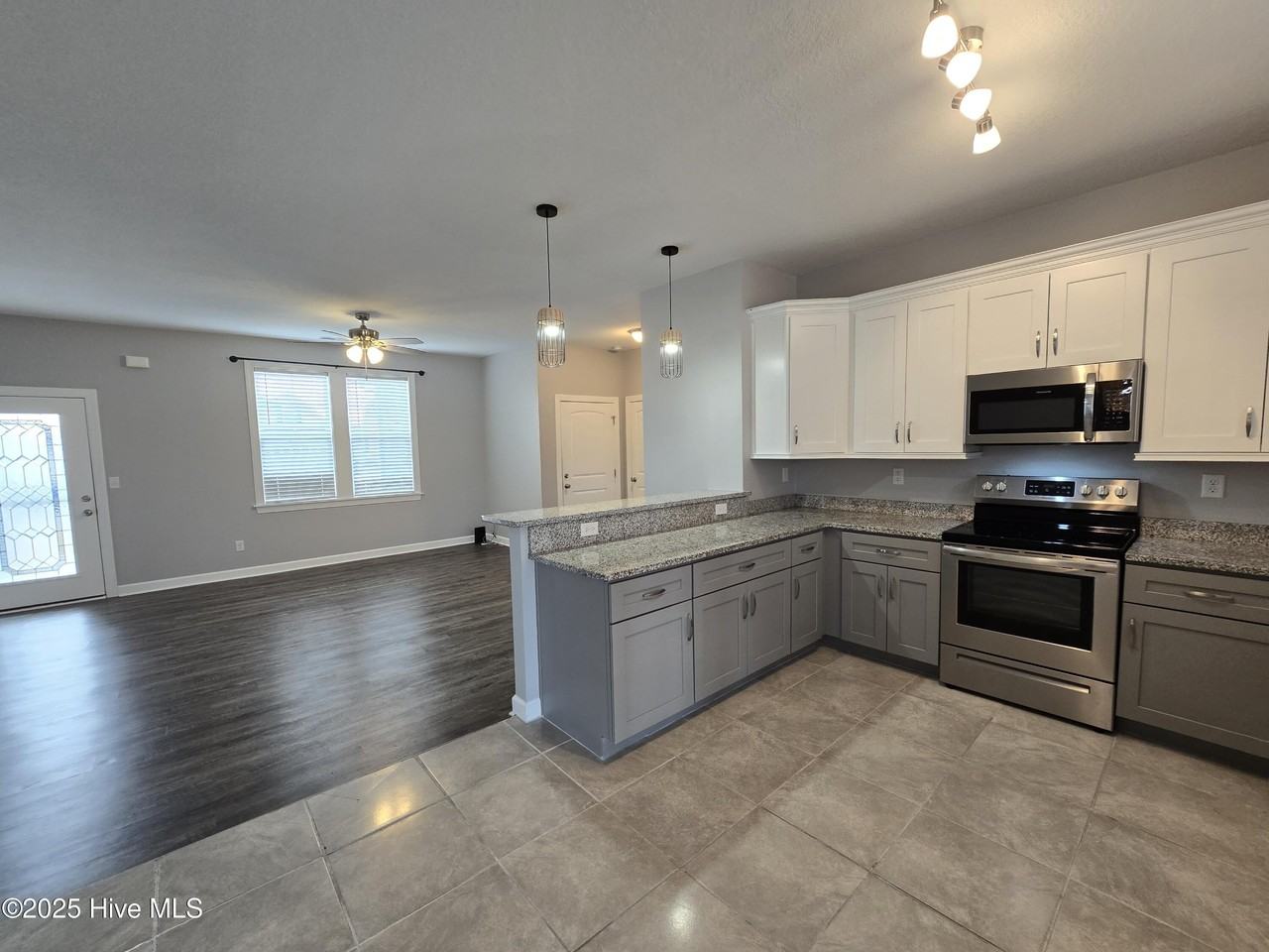 608 Millbrooke Cir - Photo 3 of 11