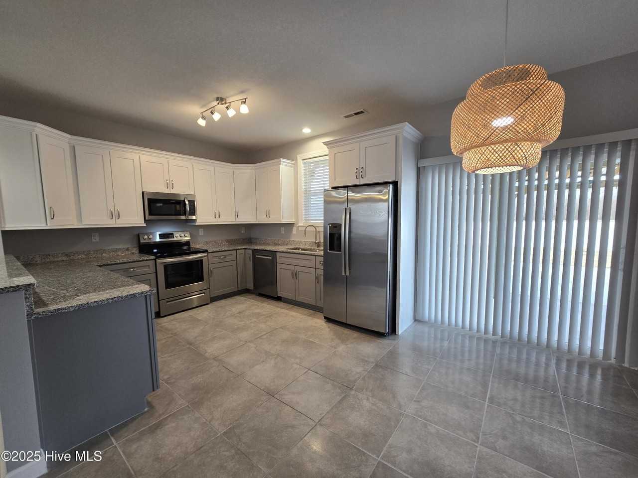 608 Millbrooke Cir - Photo 4 of 11