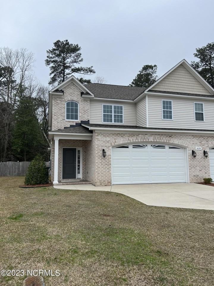 1628 Cambria Dr #A - Photo 2 of 45