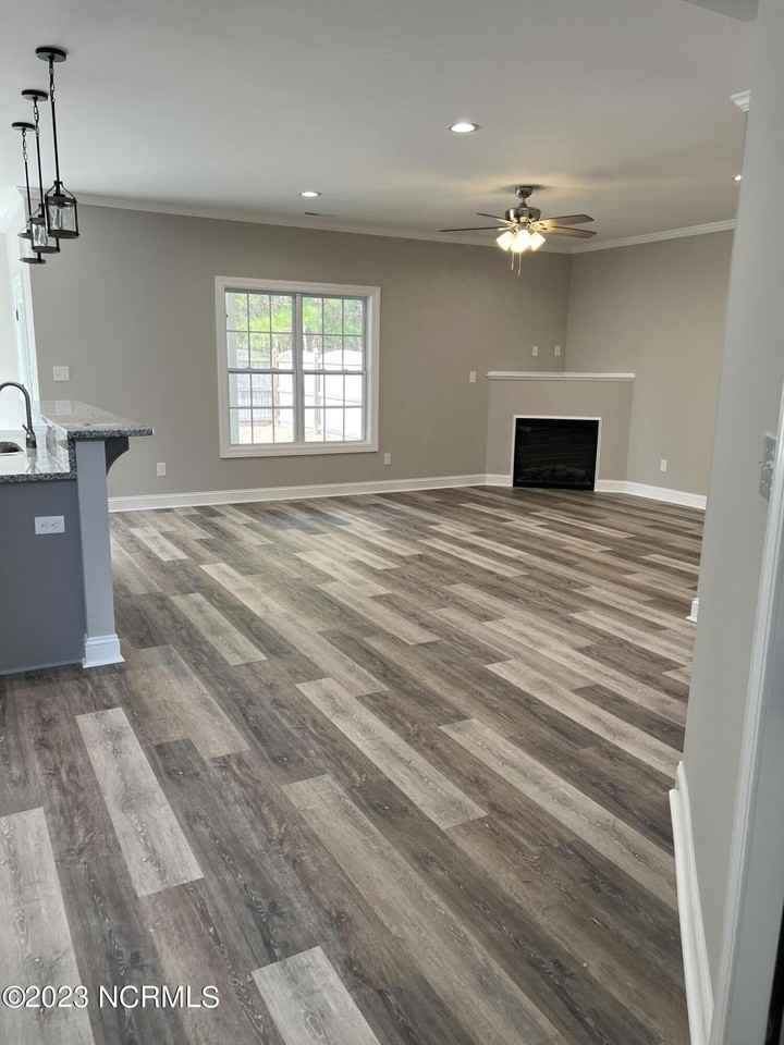 1628 Cambria Dr #A - Photo 5 of 45