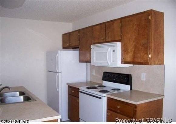 1126 Brownlea Dr #A - Photo 3 of 16