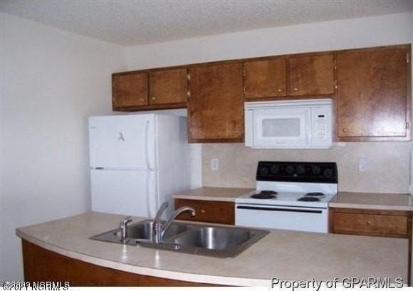 1126 Brownlea Dr #A - Photo 4 of 16