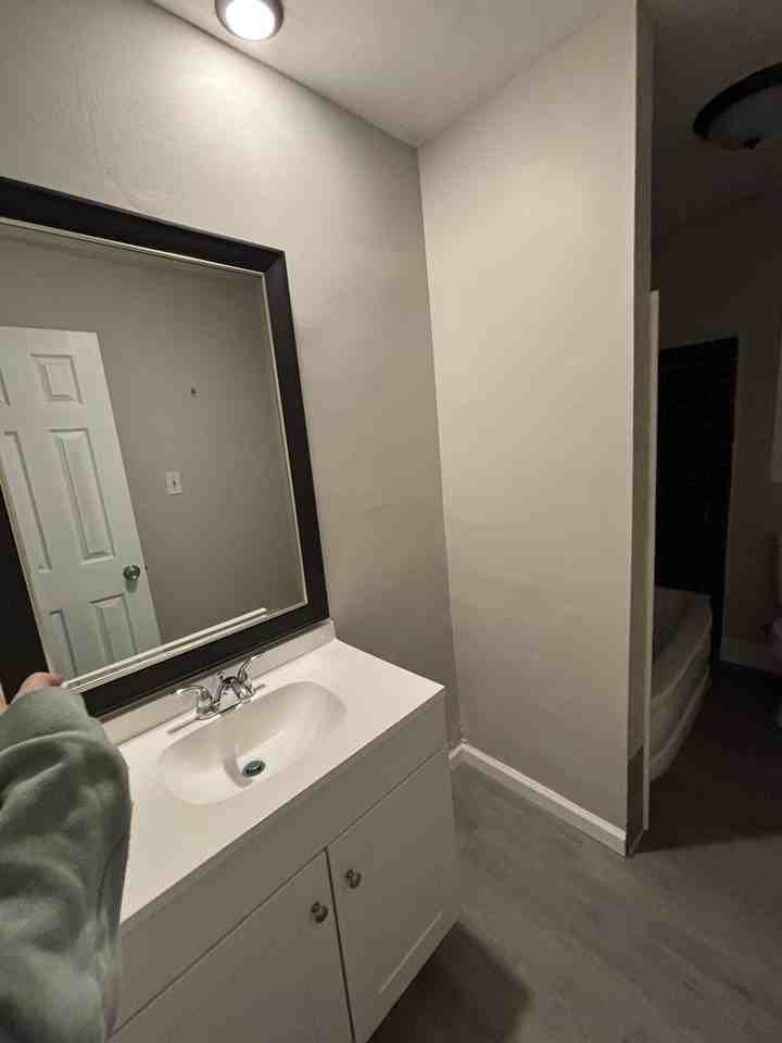 2458 Leslie Cir - Photo 4 of 17