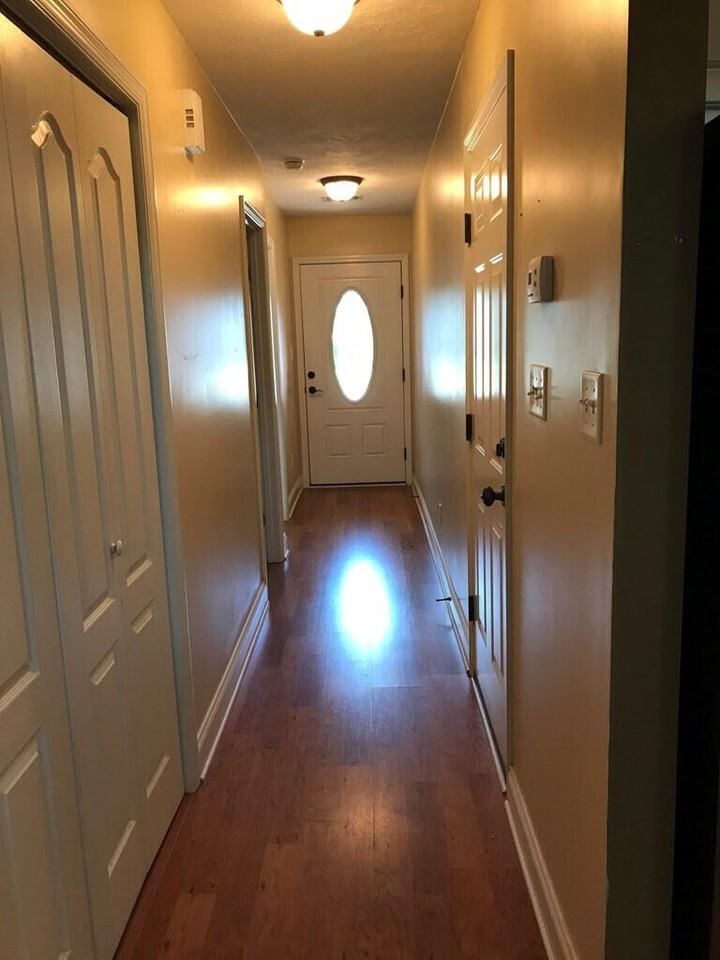 847 Bryan Cir - Photo 2 of 6