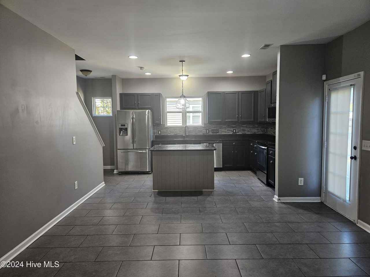 210 Long Pond Dr - Photo 5 of 27