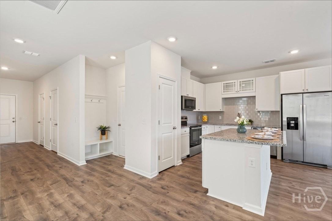 149 Benelli Dr - Photo 4 of 35