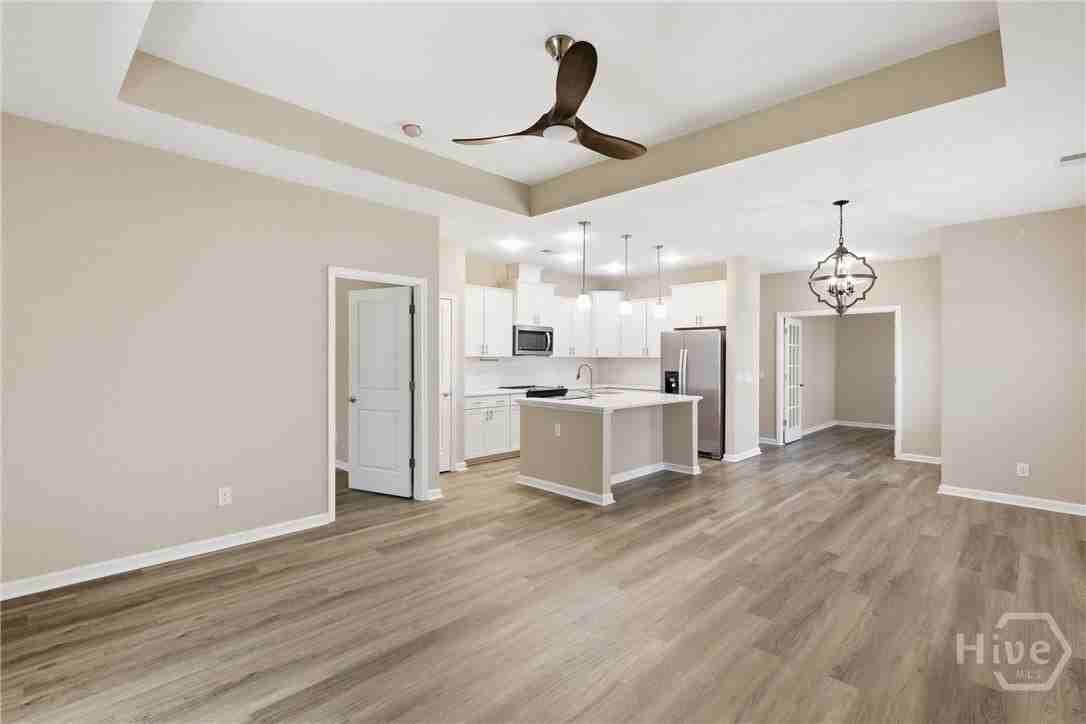 130 Danbury Ct - Photo 6 of 50