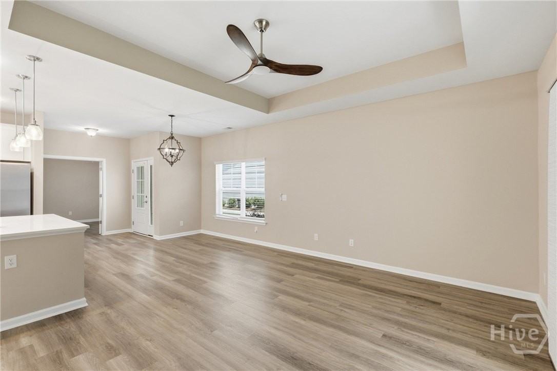130 Danbury Ct - Photo 7 of 50