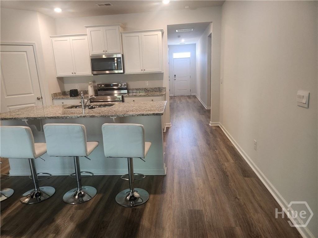 140 Charles Ln - Photo 3 of 16
