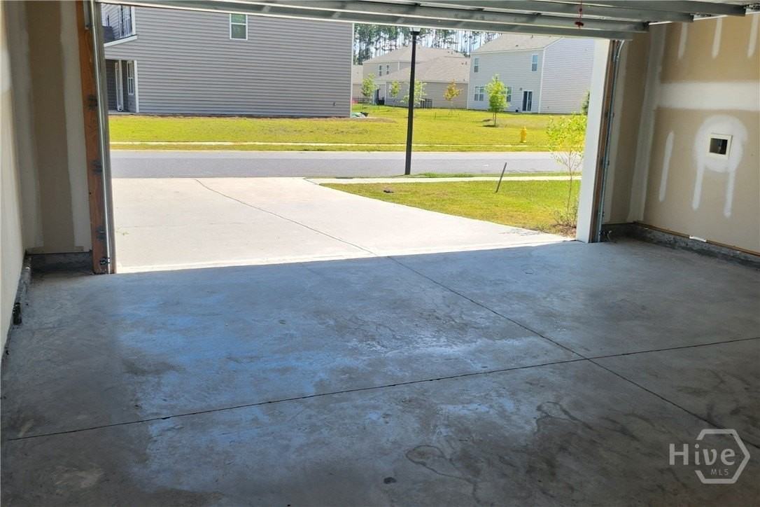 140 Charles Ln - Photo 5 of 16