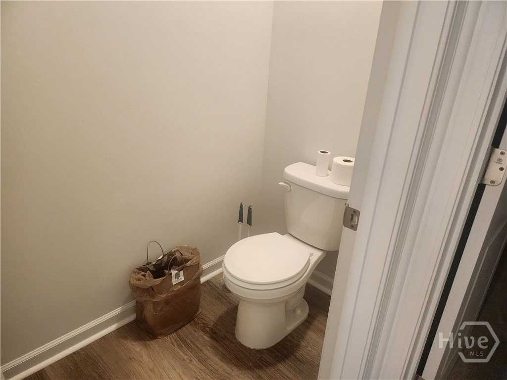 140 Charles Ln - Photo 6 of 16