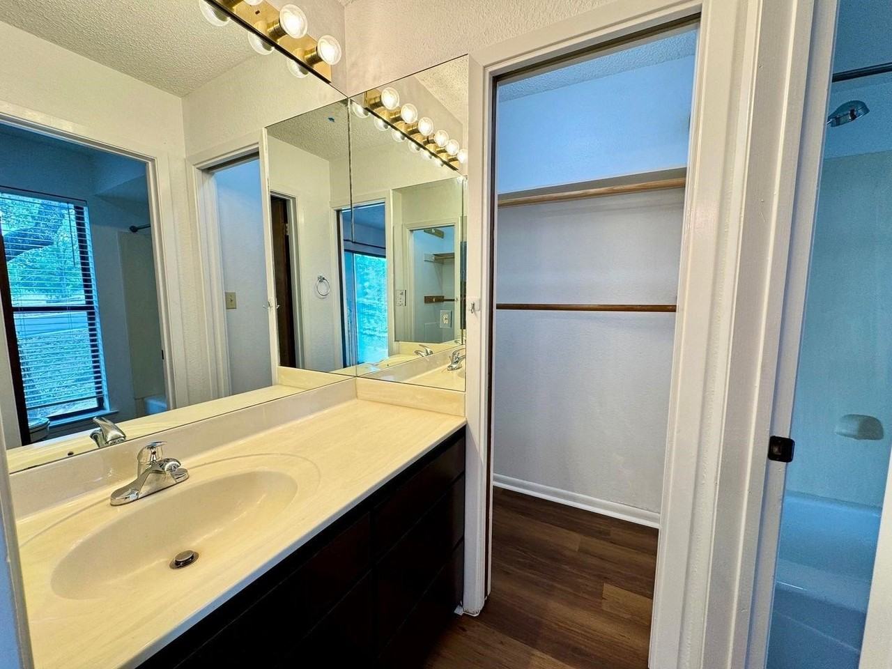 800 Grassy Knl Apt D - Photo 7 of 21