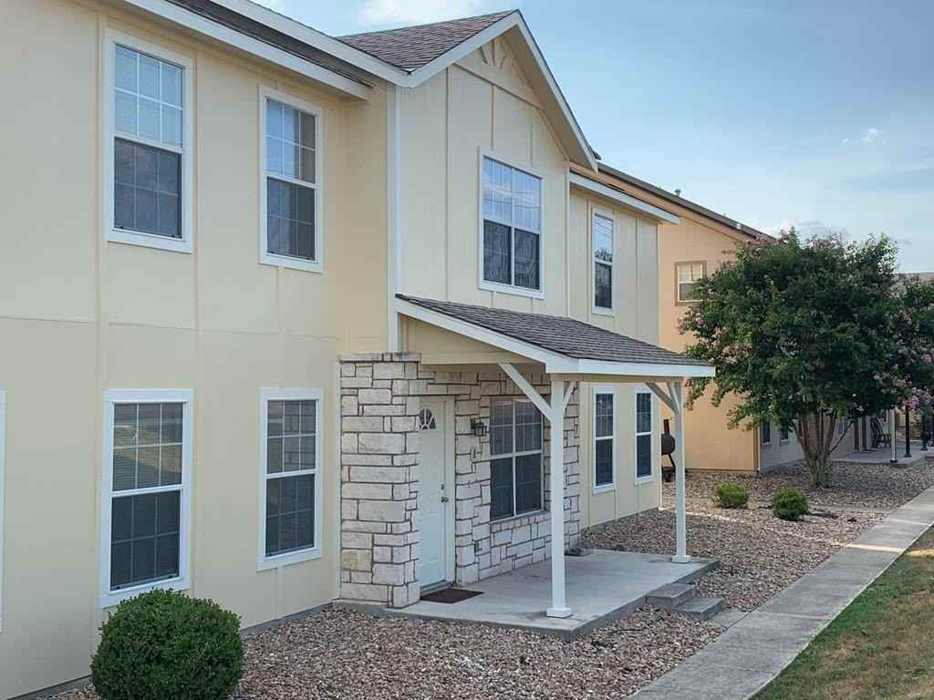 2318 Sailing Way N