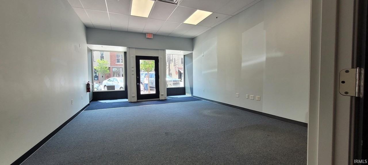 113 E Main St - Photo 3 of 6