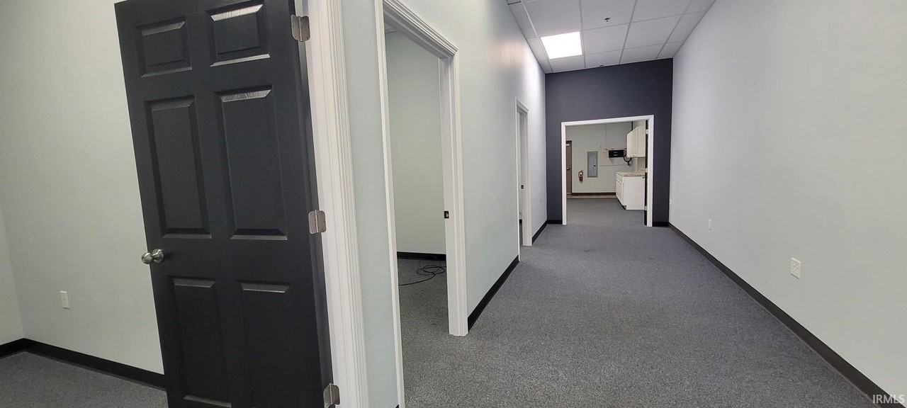 113 E Main St - Photo 5 of 6
