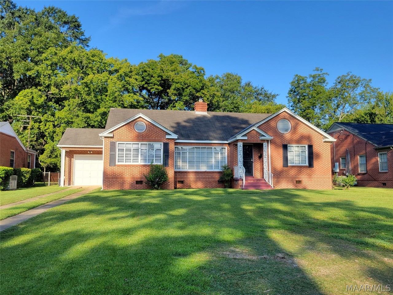 123 Brantwood Dr