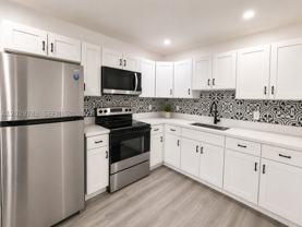 900 Nw 8th Ave #4 - Photo 1 of 1