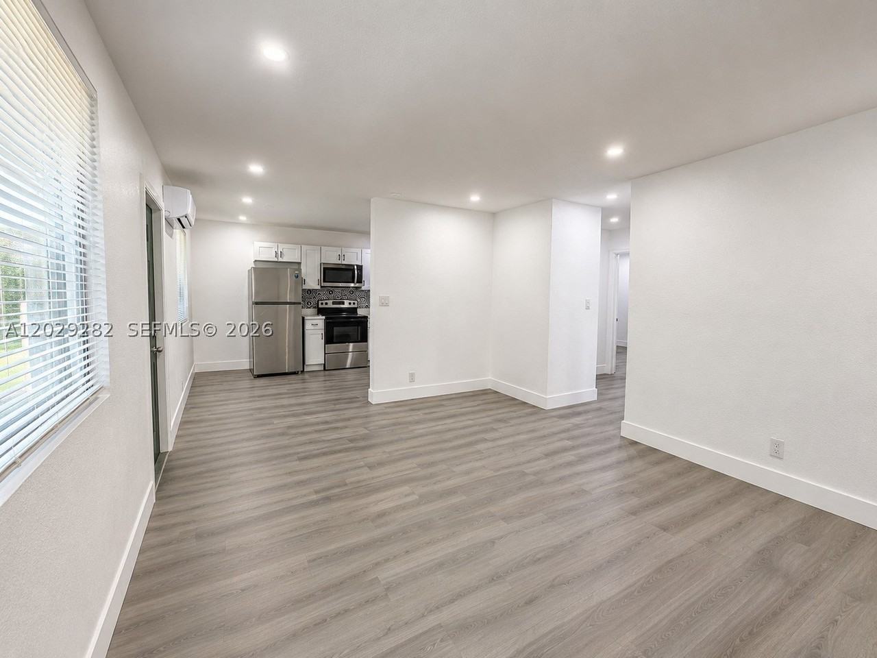 900 Nw 8th Ave #4 - Photo 5 of 14